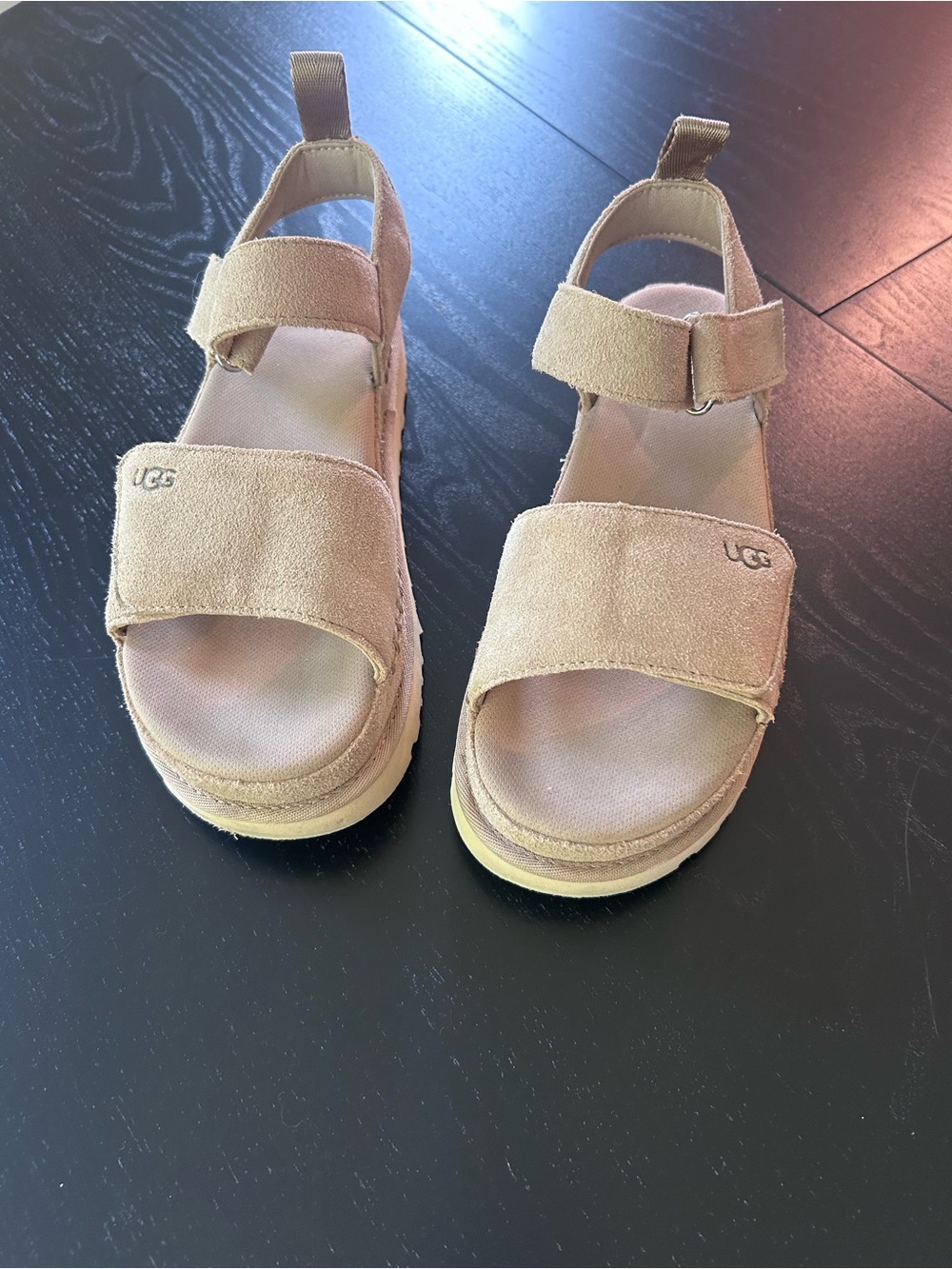UGG Womens Suede Tan Open-Toe Sandals